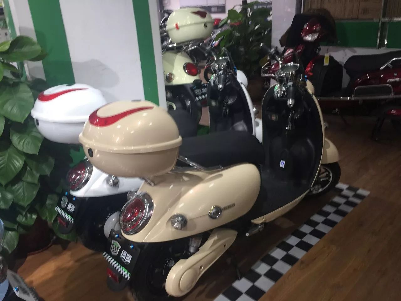 兄弟姐妹四十 相关产品