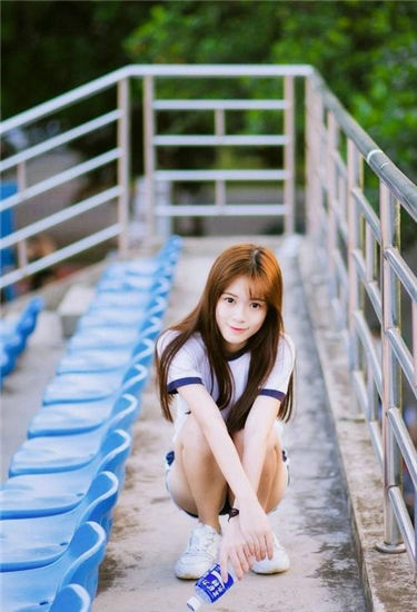 受到诱惑的女人 相关产品