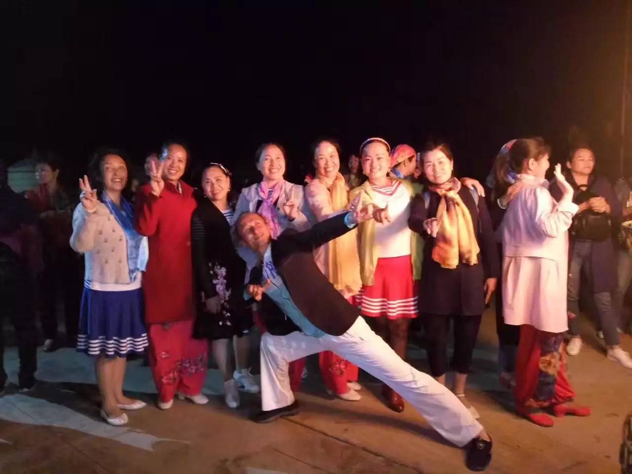 企鹅公路 相关产品