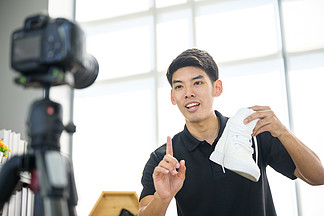 倚天屠龙记之魔教教主（国语版） 相关产品