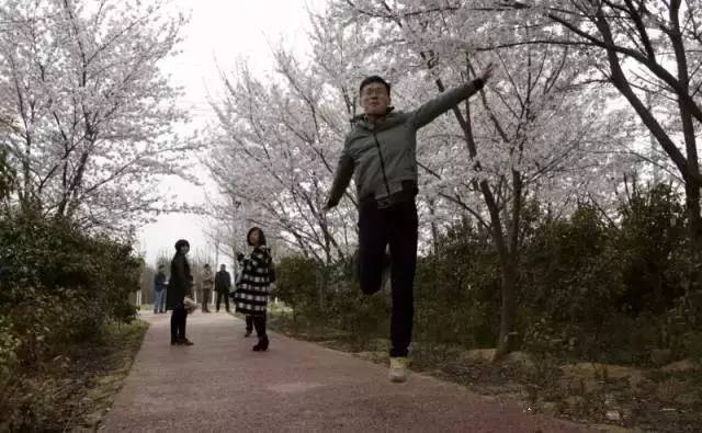 哈桑·明哈杰：返校之王 相关产品