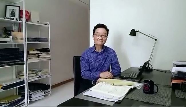 受到诱惑的女人 相关产品