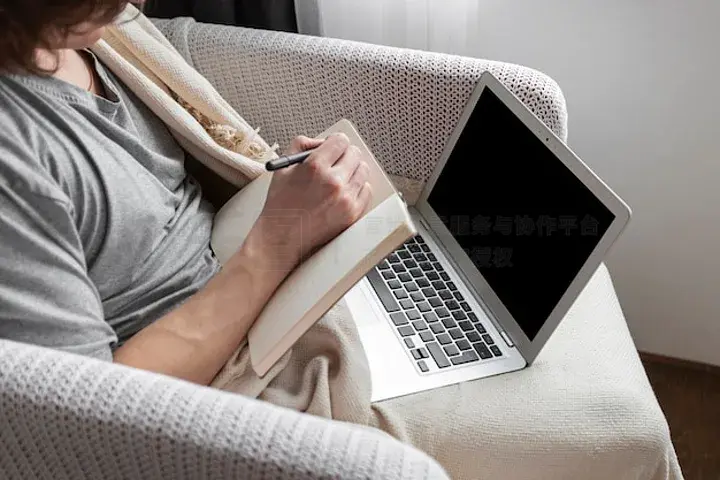 候车室：生命之书 待合室