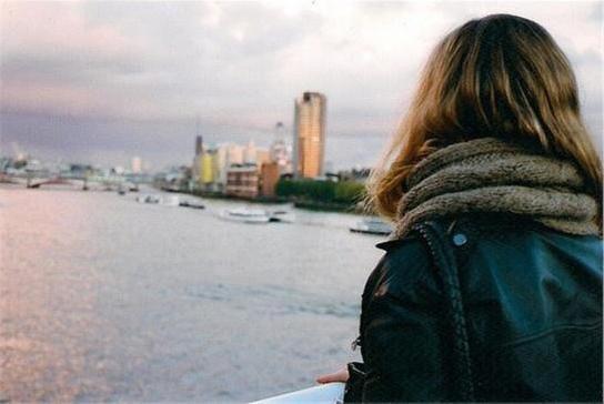 冰山上的来客 相关产品